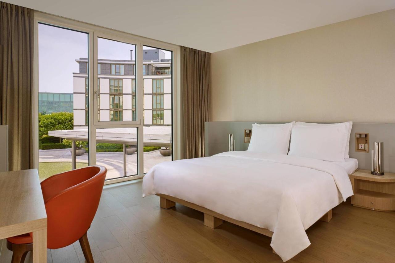 เดอะ ริตซ์-คาร์ลตัน โวล์ฟบูร์ก Hotel วอล์ฟสบวร์ก ภายนอก รูปภาพ