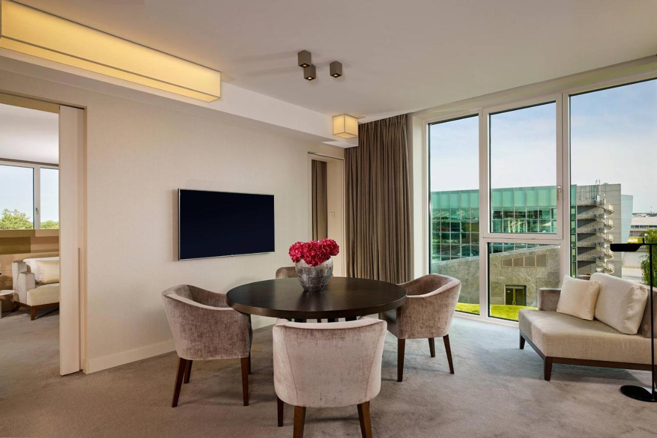 เดอะ ริตซ์-คาร์ลตัน โวล์ฟบูร์ก Hotel วอล์ฟสบวร์ก ภายนอก รูปภาพ